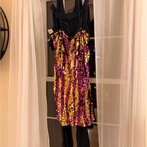 Revolution Pink and Gold Sequin Dress - Picture 5 of 11